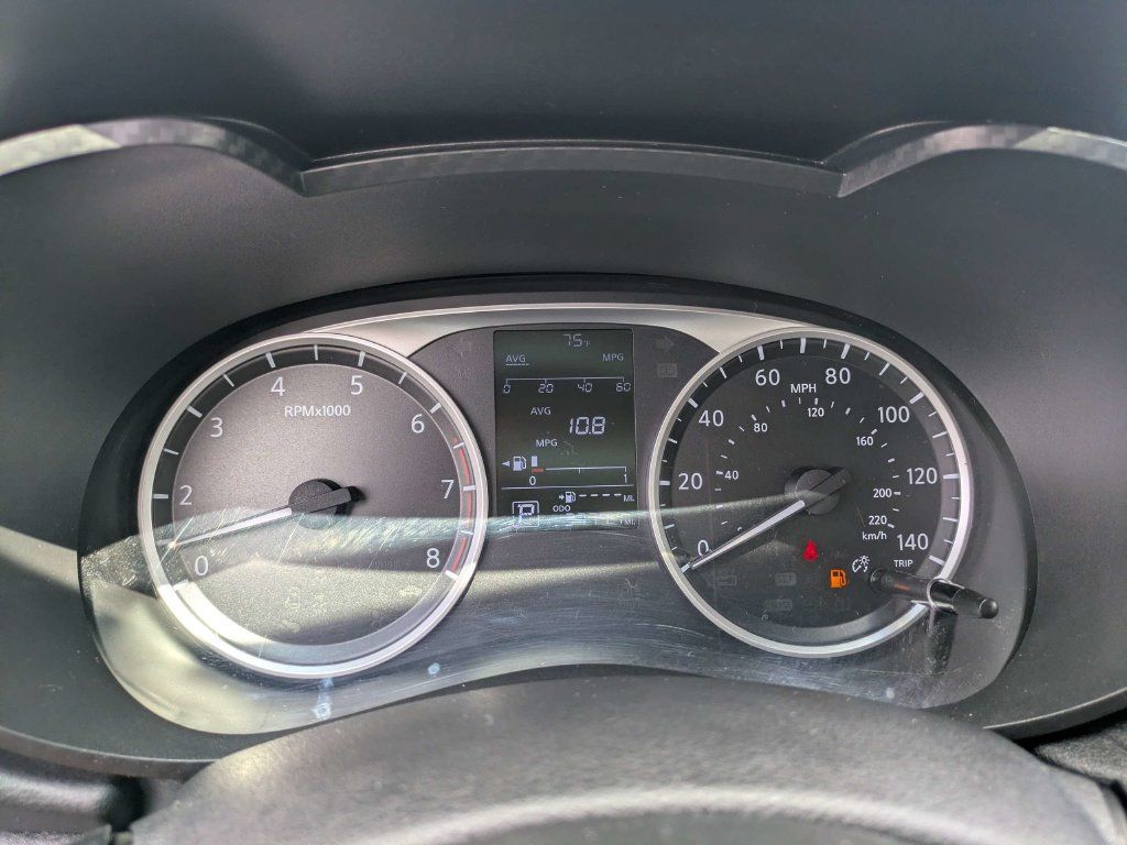 Used 2020 Nissan Versa S FWD image 24
