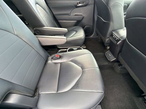 Used 2026 Toyota Highlander XLE AWD/4WD image 33