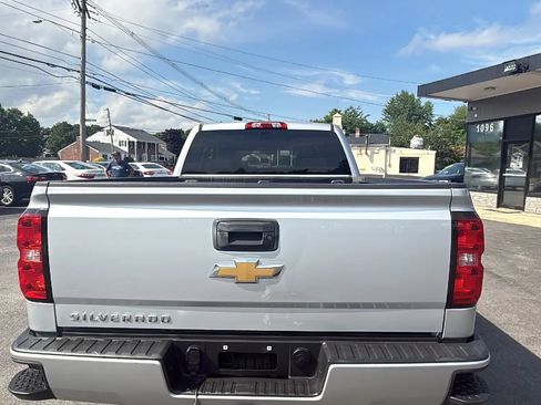 Used 2018 Chevrolet Silverado 1500 Custom w/ Custom Value Package AWD/4WD image 8