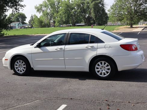 Used 2008 Chrysler Sebring LX FWD image 8