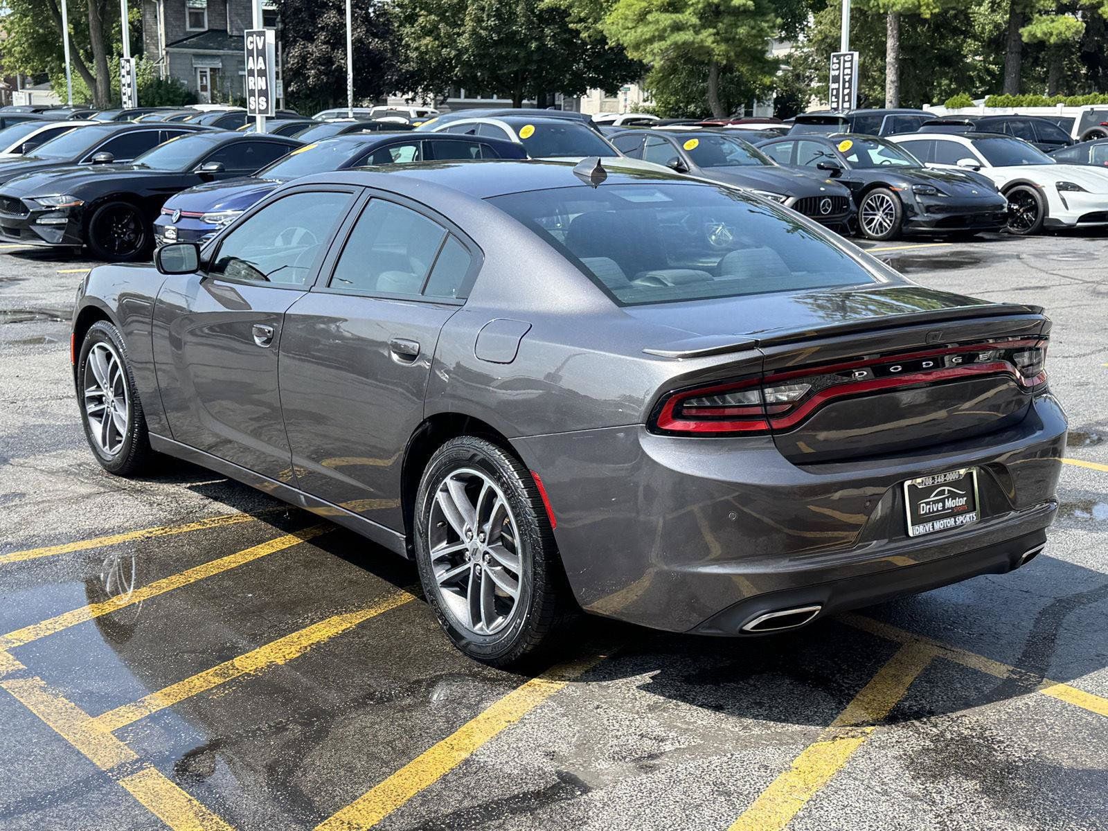 Used 2019 Dodge Charger SXT AWD/4WD image 8