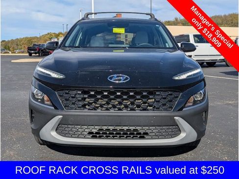 Used 2023 Hyundai Kona SEL w/ Convenience Package image 2