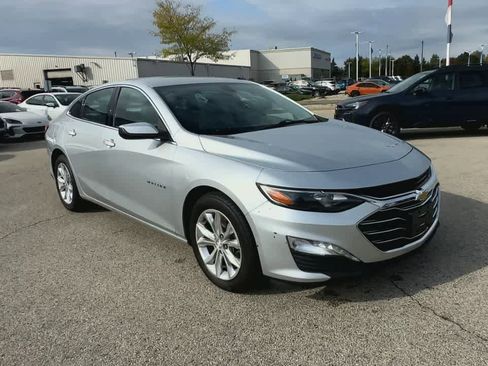 Used 2020 Chevrolet Malibu LT image 2
