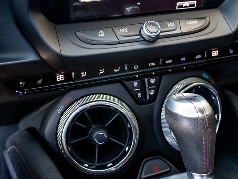 Used 2017 Chevrolet Camaro ZL1 RWD image 32