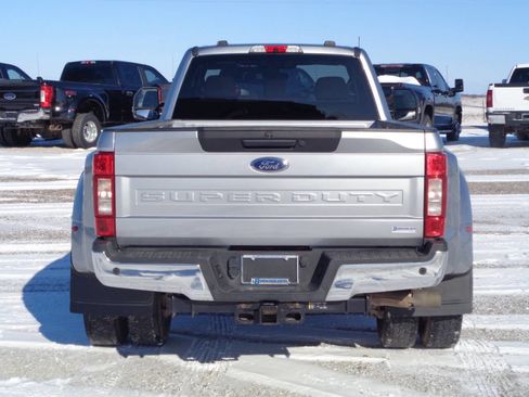 Used 2022 Ford F450 XLT w/ XLT Value Package image 8