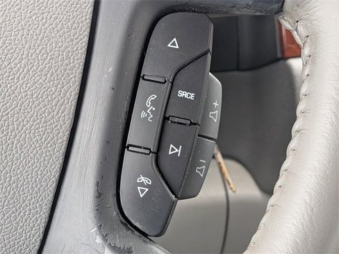 Used 2010 Chevrolet Avalanche LT image 24