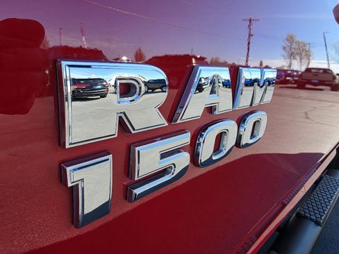 Used 2018 RAM 1500 Express w/ Express Value Package image 24