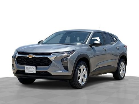 New 2026 Chevrolet Trax LS w/ Driver Confidence Package FWD image 1