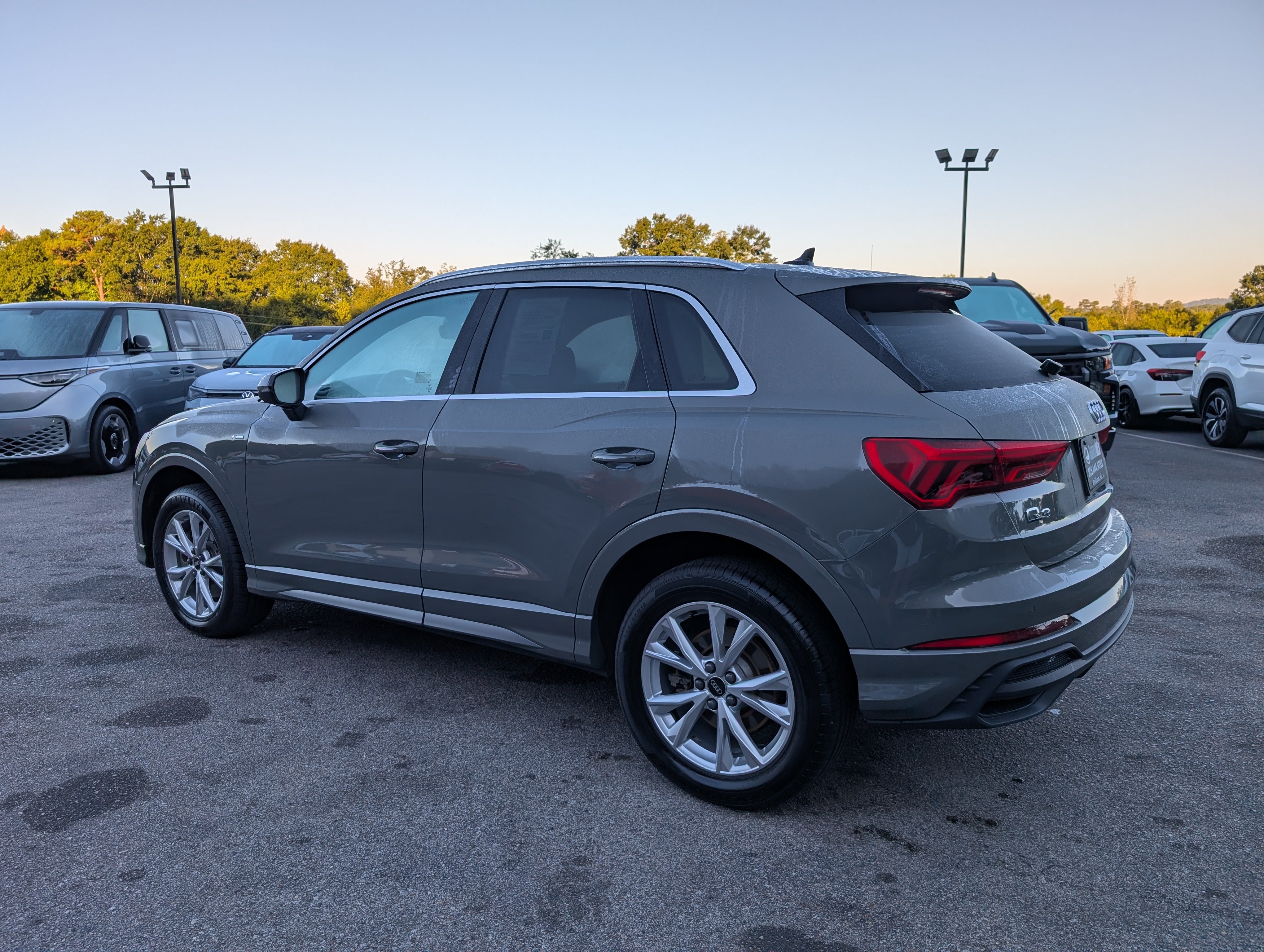 Used 2024 Audi Q3 2.0T Premium AWD/4WD image 7
