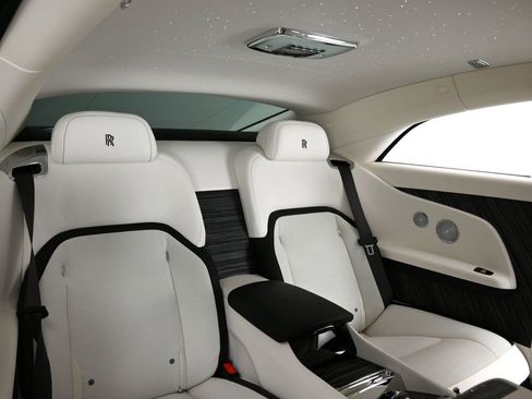 Used 2025 Rolls-Royce Spectre w/ Spectre Launch Package AWD/4WD image 12