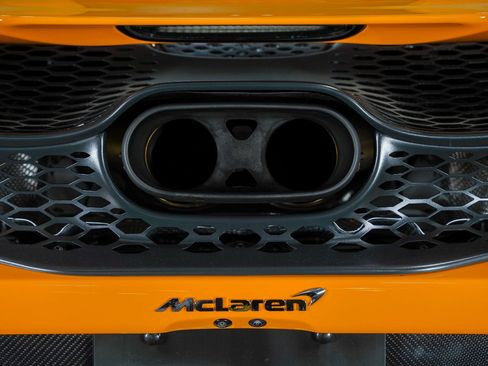 Used 2024 McLaren 750S Spider image 24