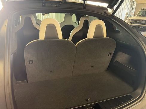 Used 2023 Tesla Model X Base image 5