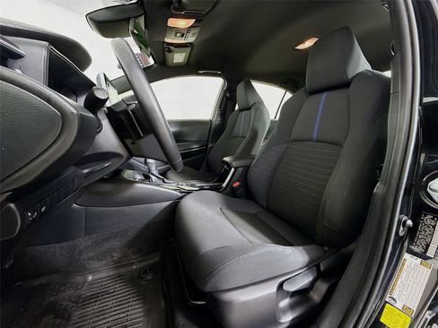 Used 2020 Toyota Corolla SE image 19
