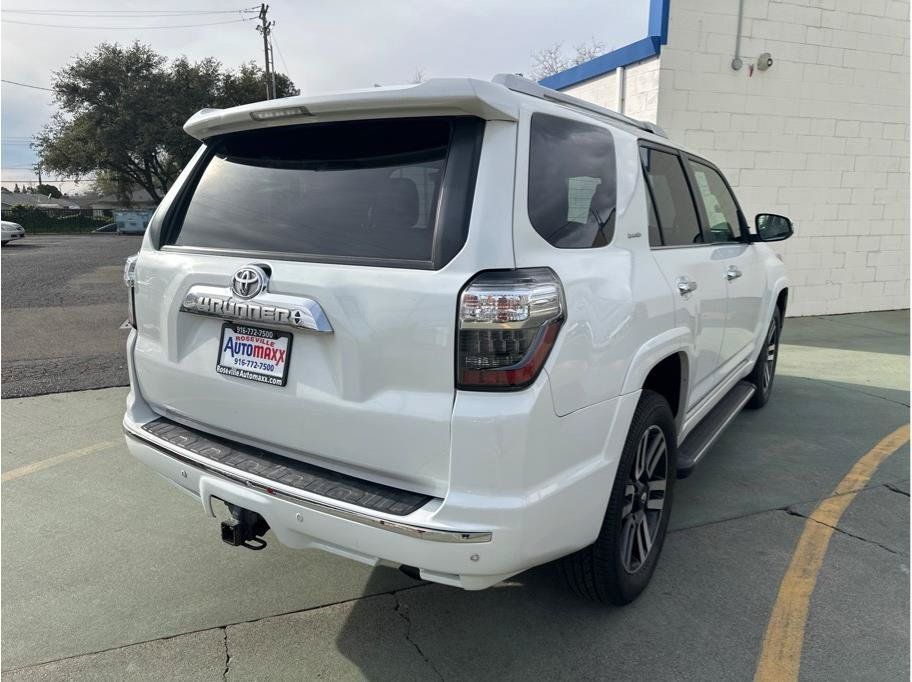 Used 2015 Toyota 4Runner Limited AWD/4WD image 9