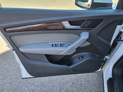 Used 2019 Audi Q5 2.0T Premium image 9