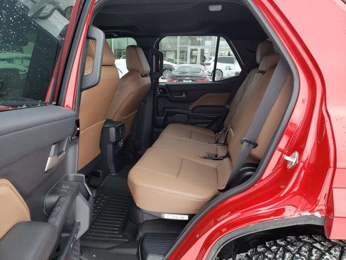 Used 2025 Toyota 4Runner Limited image 11