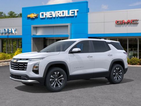 New 2026 Chevrolet Equinox LT w/ Convenience Package II image 2