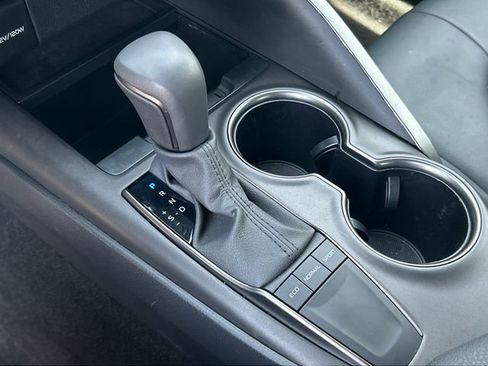 Used 2024 Toyota Camry SE FWD image 25