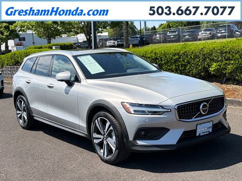 Used 2025 Volvo V60 B5 Cross Country Plus AWD/4WD image 1
