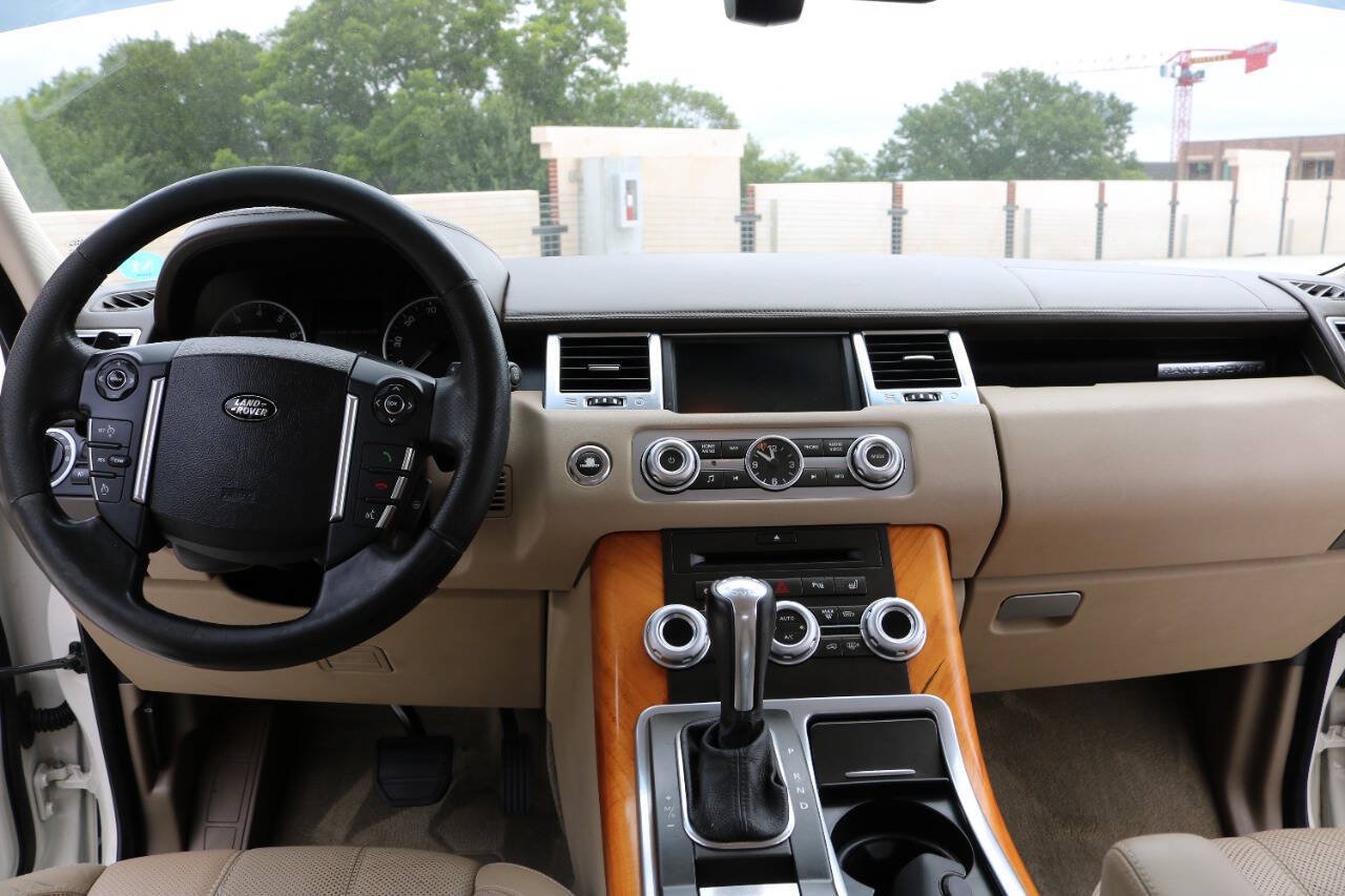 Used 2010 Land Rover Range Rover Sport Supercharged AWD/4WD image 28