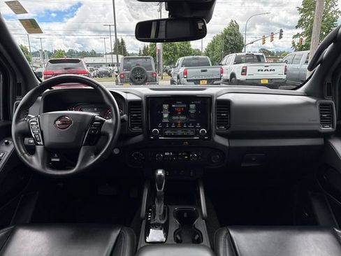 Used 2022 Nissan Frontier PRO-4X w/ Pro-4X Premium Package AWD/4WD image 11