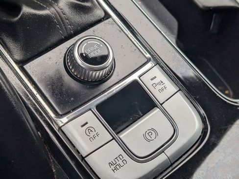 Used 2022 Kia Telluride LX image 21