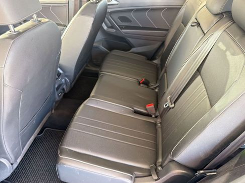 Used 2023 Volkswagen Tiguan SE R-Line image 13