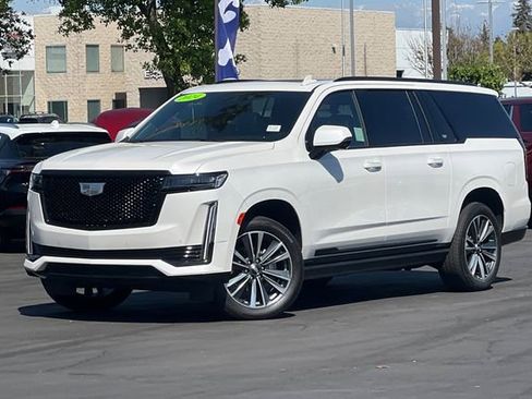 Used 2024 Cadillac Escalade ESV Sport Platinum w/ LPO, ONYX Package image 8