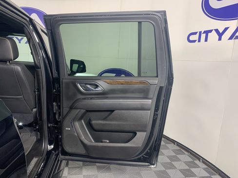 Used 2021 Chevrolet Suburban Premier w/ Premium Package image 40