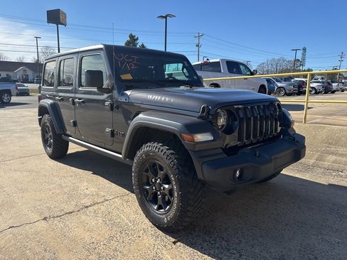 Used 2020 Jeep Wrangler Unlimited Sport image 3