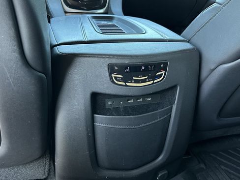 Used 2020 Cadillac Escalade Luxury AWD/4WD image 19