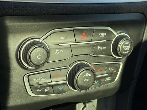 Used 2022 Dodge Charger SXT image 22