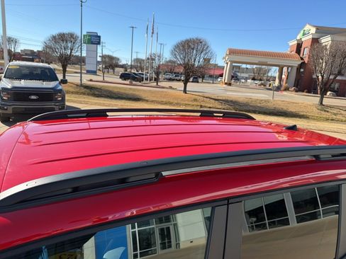 Used 2023 Jeep Renegade Latitude image 13