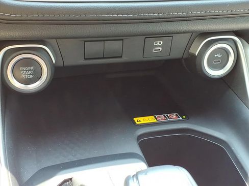 Certified 2024 Toyota Grand Highlander FWD image 27