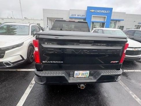 Used 2021 Chevrolet Silverado 1500 RST AWD/4WD image 7