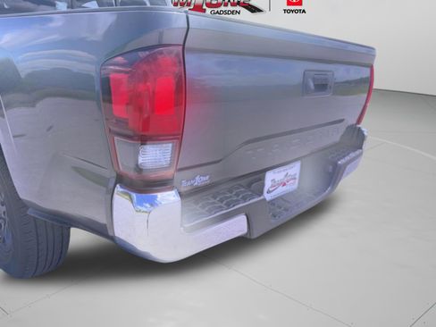 Used 2019 Toyota Tacoma SR5 RWD image 29