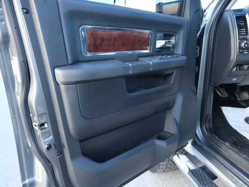 Used 2012 RAM 2500 Laramie w/ Cold Weather Group image 15