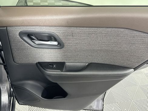 Used 2022 Nissan Rogue SV FWD image 26