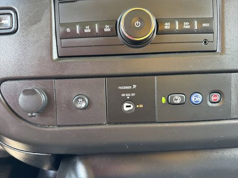 Used 2021 GMC Savana 3500 Extended w/ Power Convenience Package image 25