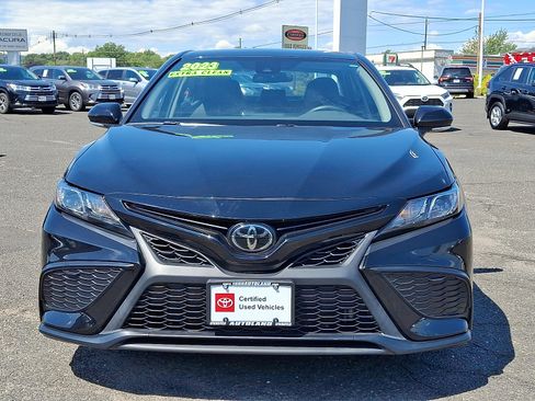 Certified 2023 Toyota Camry SE image 2