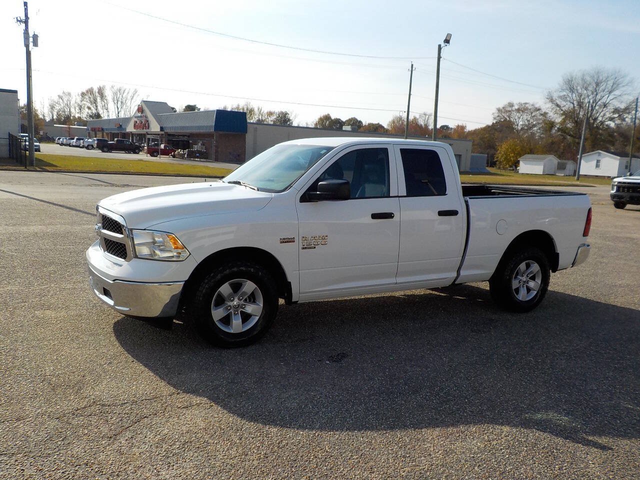 Used 2019 RAM 1500 Tradesman w/ Chrome Appearance Group RWD image 1