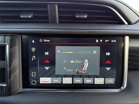 Used 2023 GMC Yukon XL Denali image 17