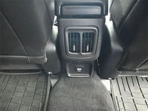 Used 2018 Jeep Compass Altitude image 34