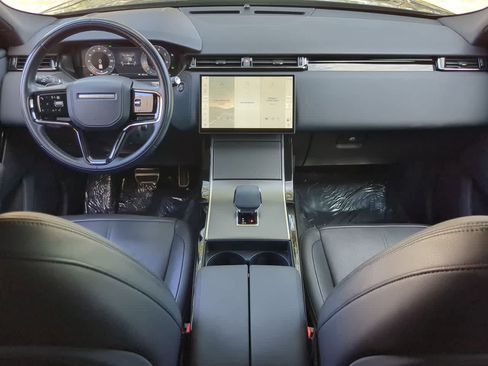 Certified 2025 Land Rover Range Rover Velar Dynamic SE image 16