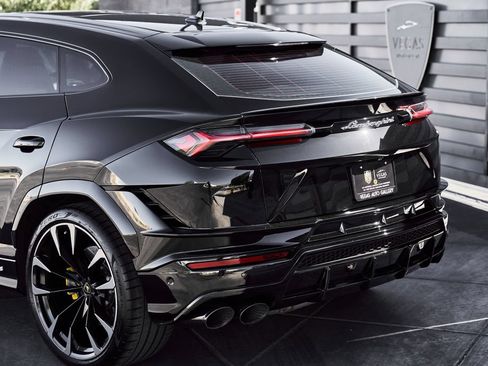 Used 2024 Lamborghini Urus S AWD/4WD image 11