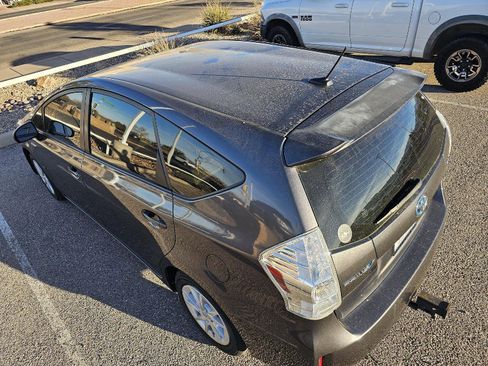 Used 2014 Toyota Prius V Three image 22