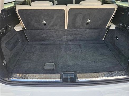 Used 2025 Mercedes-Benz GLS 450 4MATIC image 6