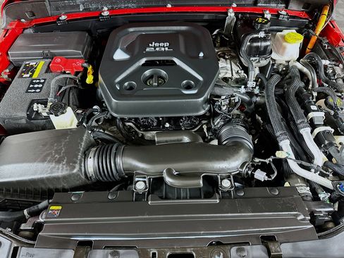 Used 2021 Jeep Wrangler Unlimited Rubicon 4xe w/ Steel Bumper Group image 28