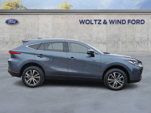 Used 2023 Toyota Venza LE image 7