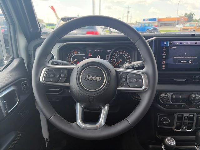 Used 2026 Jeep Wrangler Unlimited Sahara AWD/4WD image 15